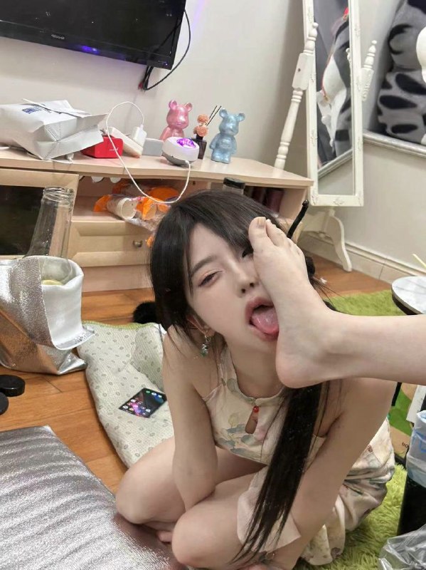 #母狗 很多兄弟都在求这套资源，这眼睛婊母狗确实太骚了，光是这绝美的脸蛋就足以让人欲仙欲死了，更何况能像玩母狗一样肆意蹂躏！全套视频10部 照片45张👉全套资源  👉加入会员#母狗 很多兄弟都在求这套资源，这眼睛婊母狗确实太骚了，光是这绝美的脸蛋就足以让人欲仙欲死了，更何况能像玩母狗一样肆意蹂躏！全套视频10部 照片45张👉全套资源  👉加入会员